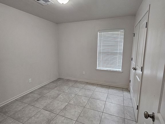 5th image of 1660 Acadian Dr