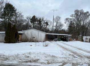 6496 Marvin Rd, Holton, MI 49425