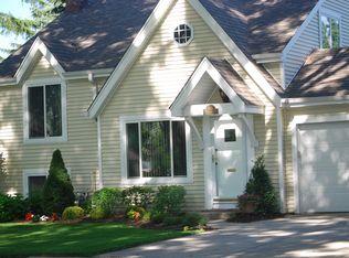 841 S Cambridge Ave, Elmhurst, IL