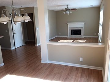 3rd image of 7013 Lexington Point Dr