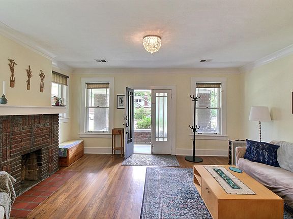 4th image of 683 N McLean Blvd