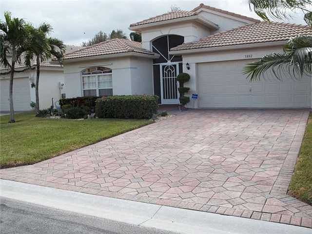 1st image of 5856 Royal Club Dr