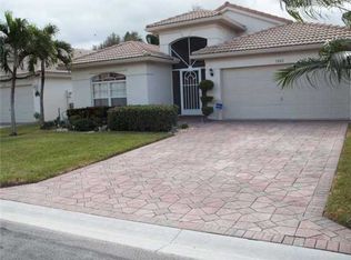 5856 Royal Club Dr, Boynton Beach, FL 33437