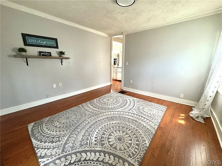 30 Florence St — Photo 11