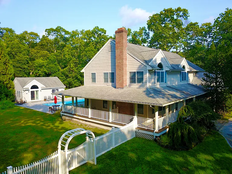 39 Jagger Ln — Photo 2