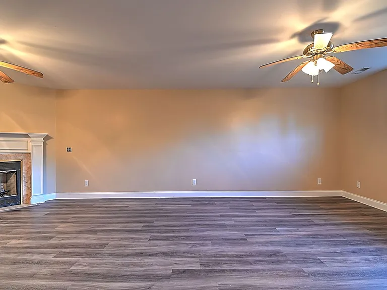 168 Old Mill Ct — Photo 26