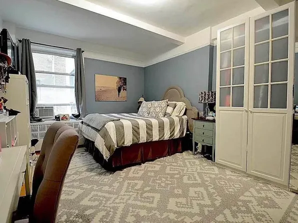 200 West 70th Street image 1 of 2