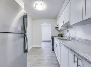 Henley Gardens Apartments, Saint Catharines, ON L2N 4N7