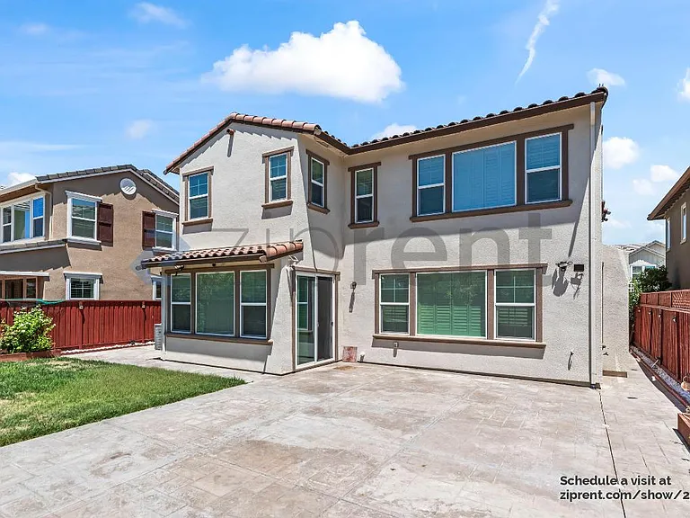 350 E Huntley Ave — Photo 38