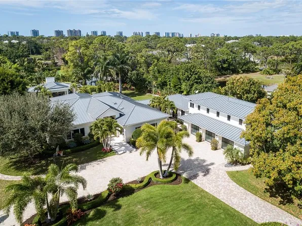 233 Ridge DR, NAPLES, FL 34108