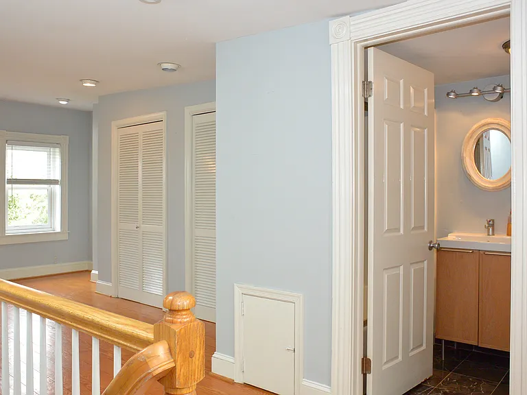 732 Light St #B — Photo 17