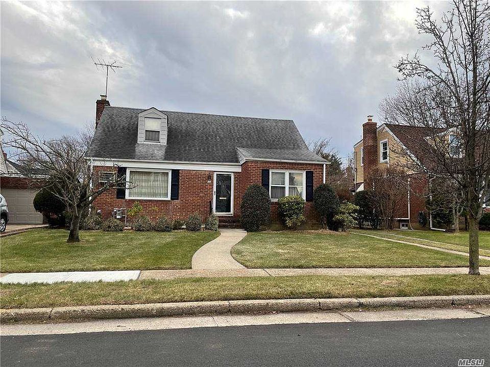 1st image of 14 Laurel Dr