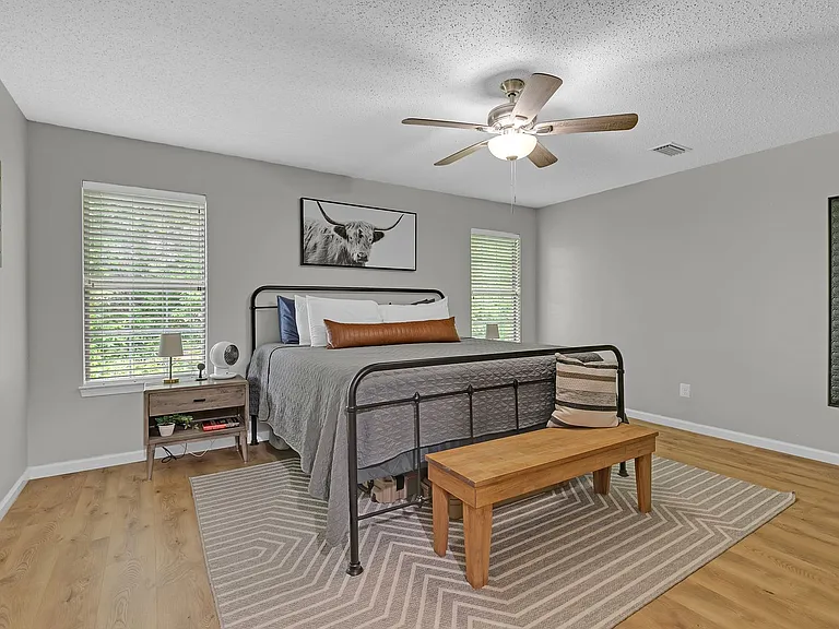 805 Vantage Ct — Photo 28