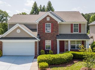 10815 Mountain Springs Dr, Charlotte, NC 28278