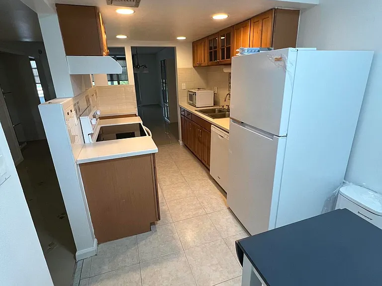 3341 NW 47th Ter #301 — Photo 10