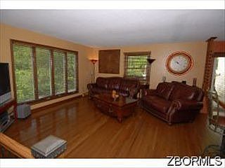 4th image of 1005 Ivy Dr