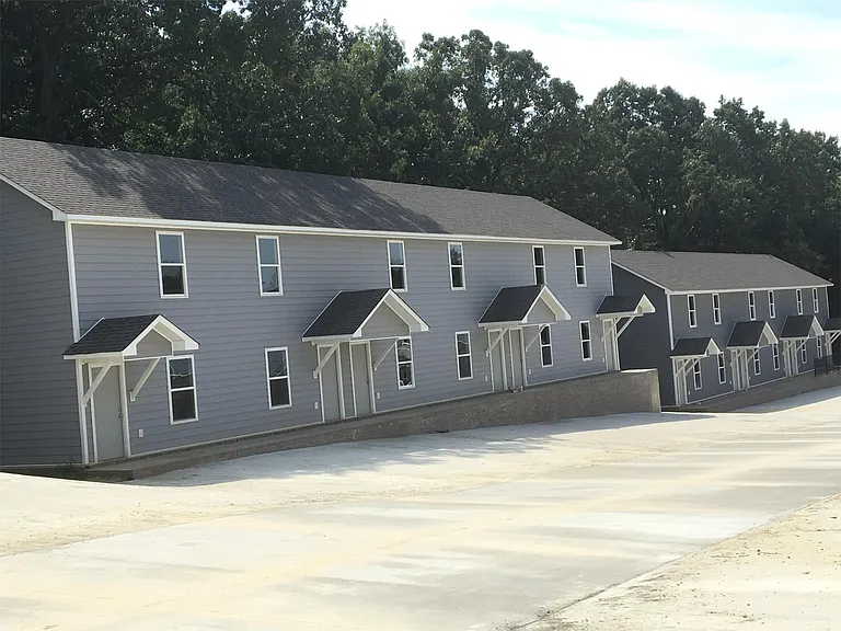 1801 Greensboro Rd #A5 — Photo 1
