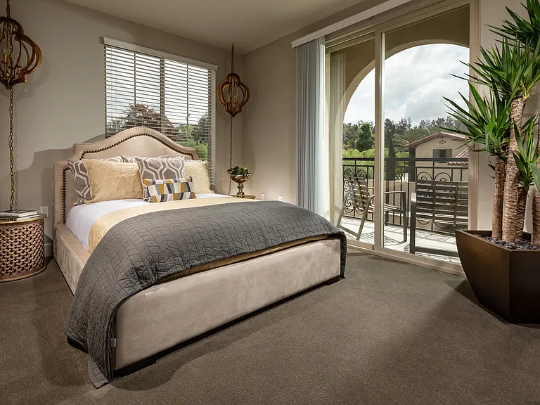 GS_Adagio_Model_400_Master_Bedroom_Mission Viejo