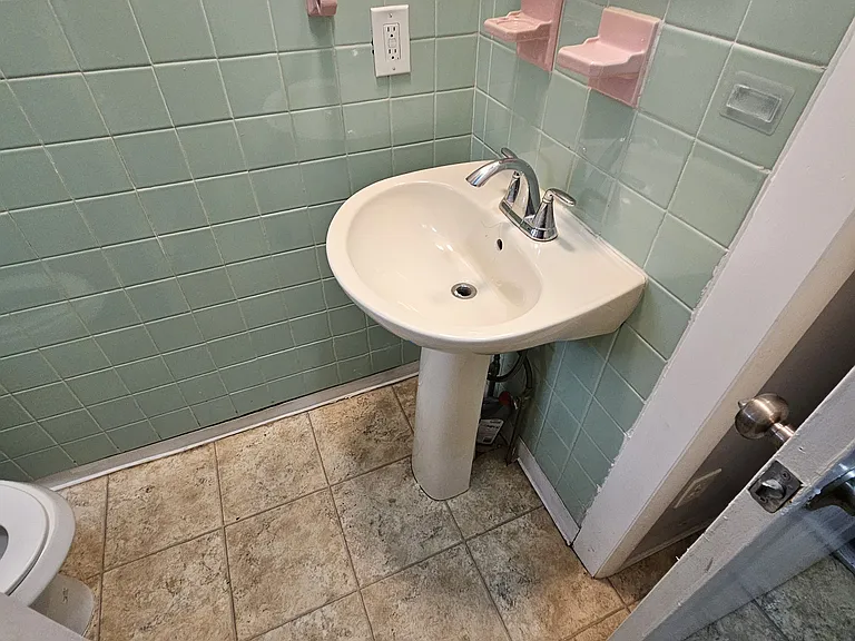111 N Hermitage Ave #5 — Photo 6