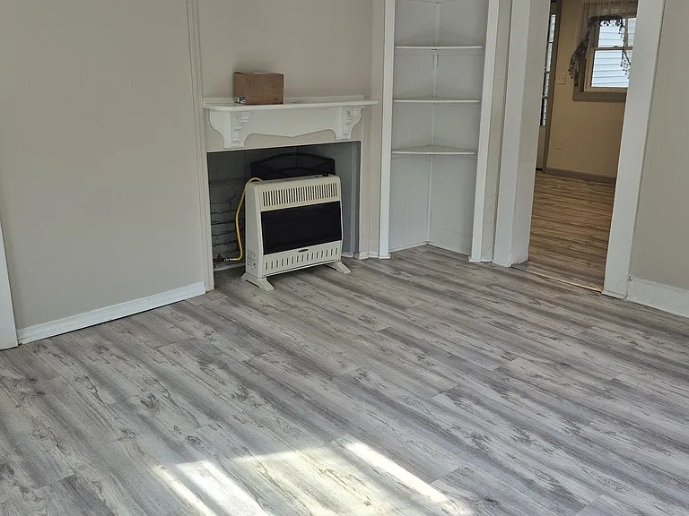 821 W Main St — Photo 12