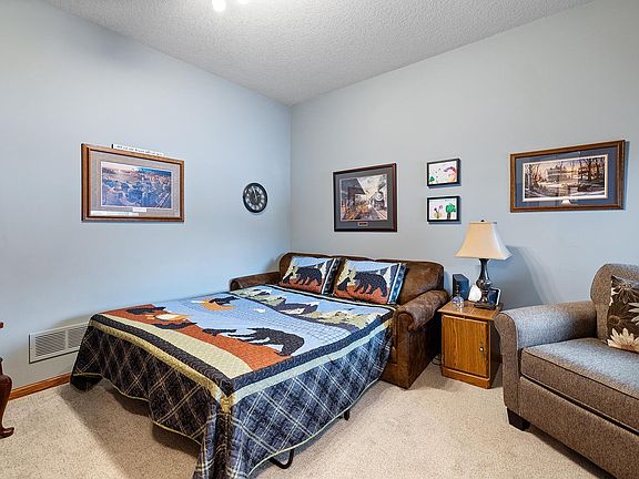 3rd image of 369 Sophia Ave E