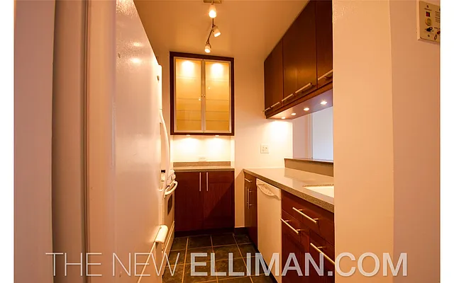 Rented by Douglas Elliman | media 20
