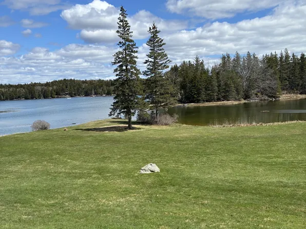 32 Bakeman Road, Brooksville, ME 04642