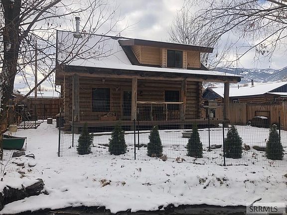 2nd image of 108 Gwartney Ave
