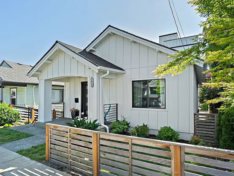 3420 Alamo Pl S — Photo 3