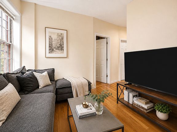 4th image of 28-30 Phillips St #3