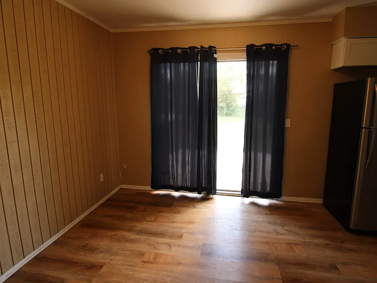 4851 Malabar Dr — Photo 4