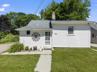 W347N5133 Road Q, Okauchee, WI 53069