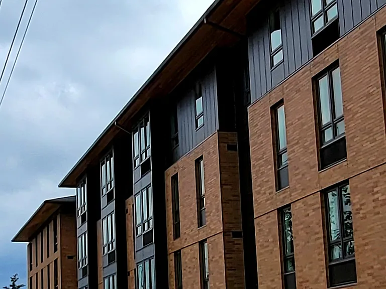 Crescent Court — Photo 26