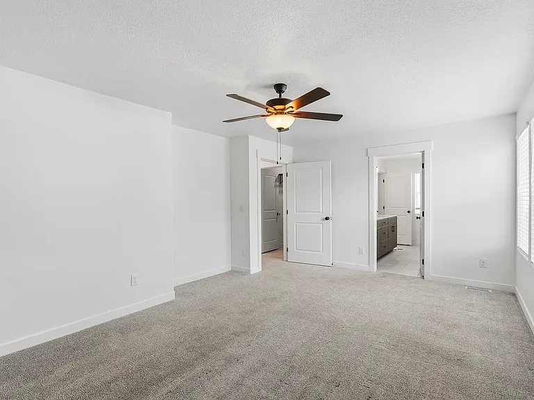 244 N 200 E — Photo 9