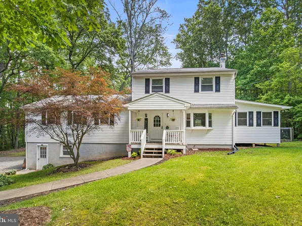 5154 Stewart Rd, Sumerduck, VA 22742