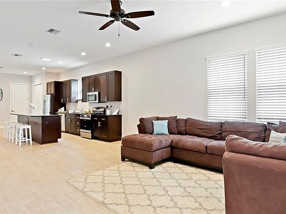 3rd image of 3025 21st St N