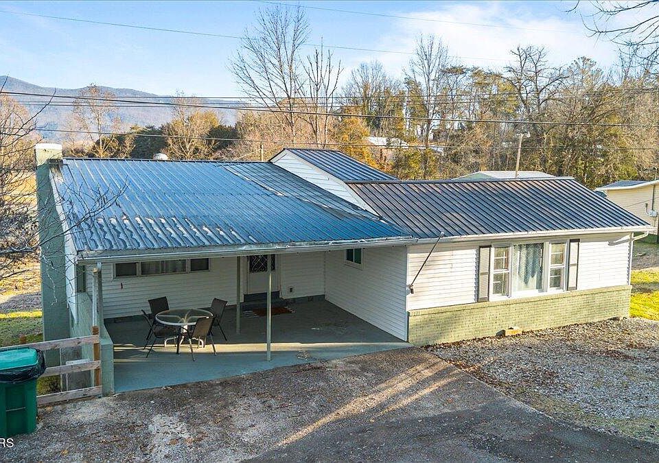 1st image of 170 Bow Point Cir