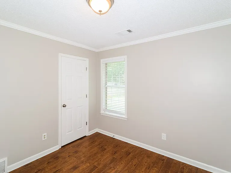 2268 Lake Hill Ct — Photo 12