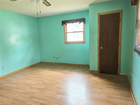 4th image of 607 King St