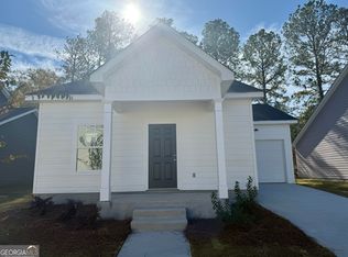 210 Lenox Cir, Lagrange, GA 30241