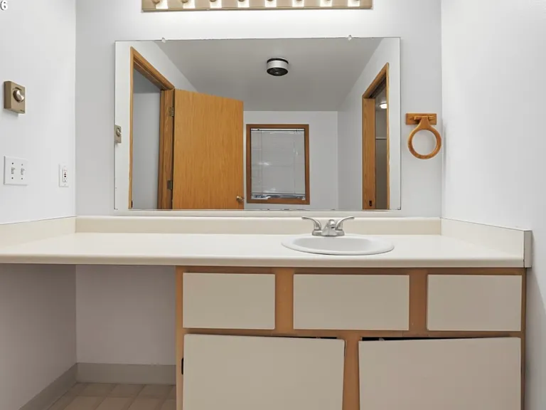 1408 NE 72nd St #2 — Photo 9
