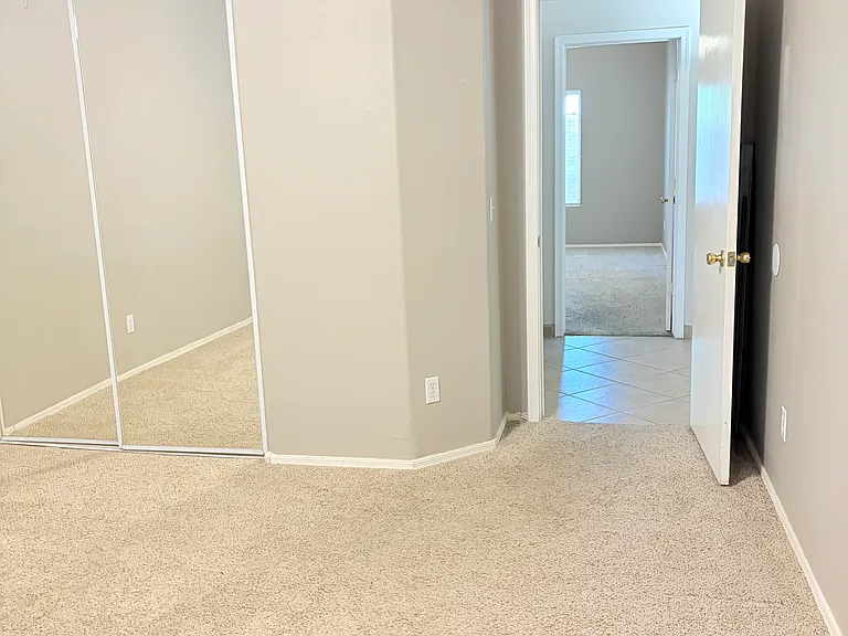 1042 E Canyon Way — Photo 27