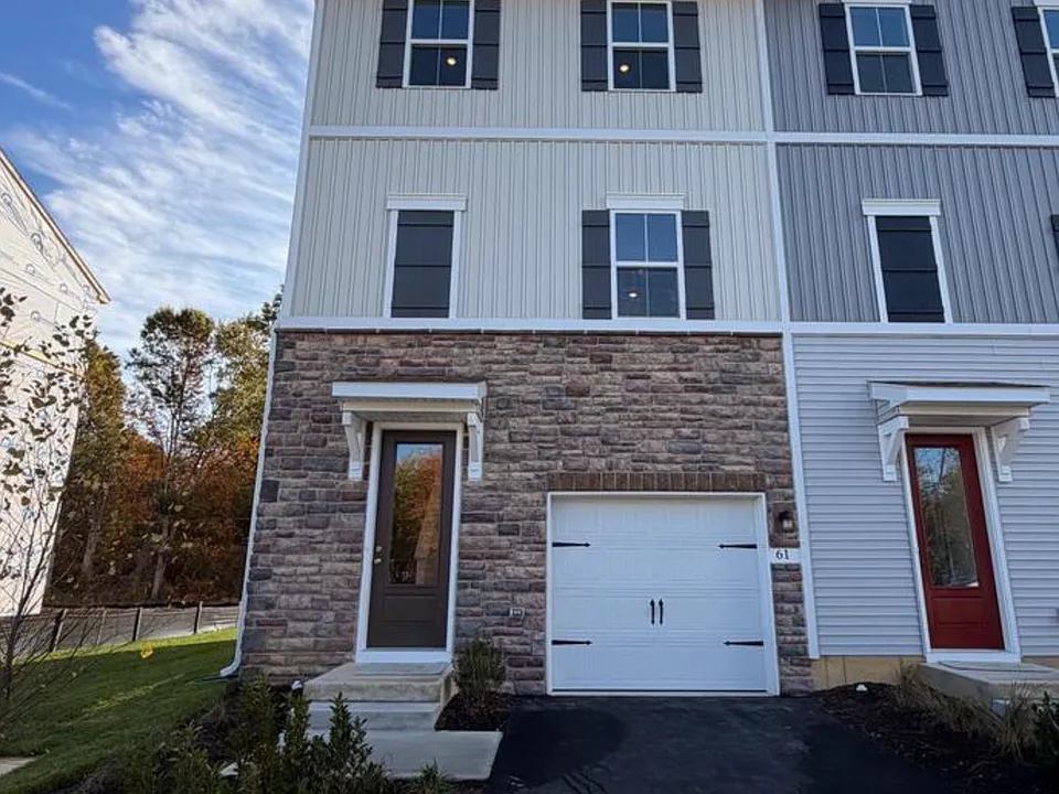 54 Silverbell Ave