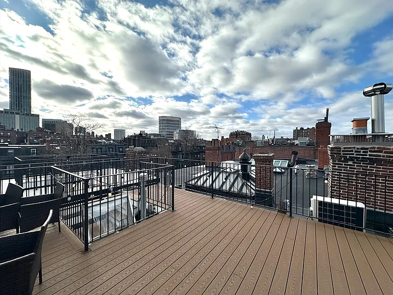 413 Beacon St #5 — Photo 16