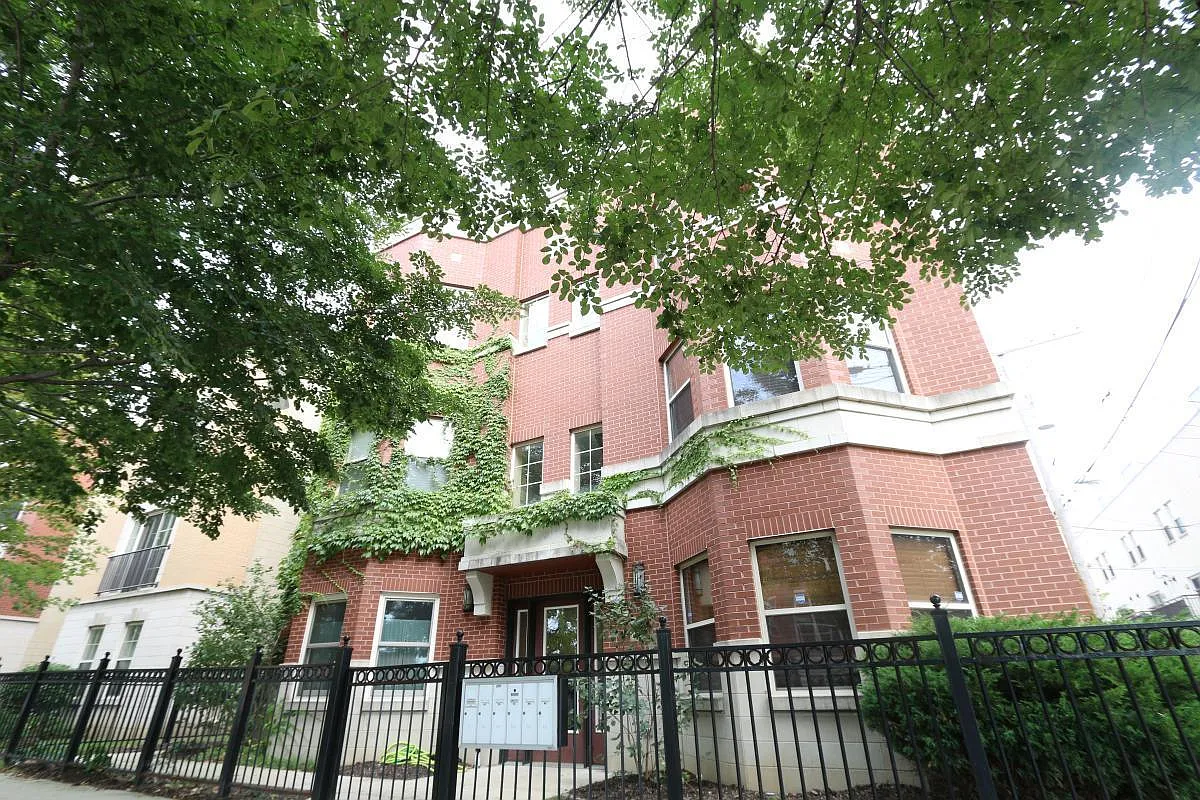 3 bed, 1500 sqft, $1,100 — Photo 1