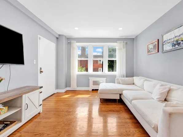 9 Twomey Ct APT 52, South Boston, MA 02127