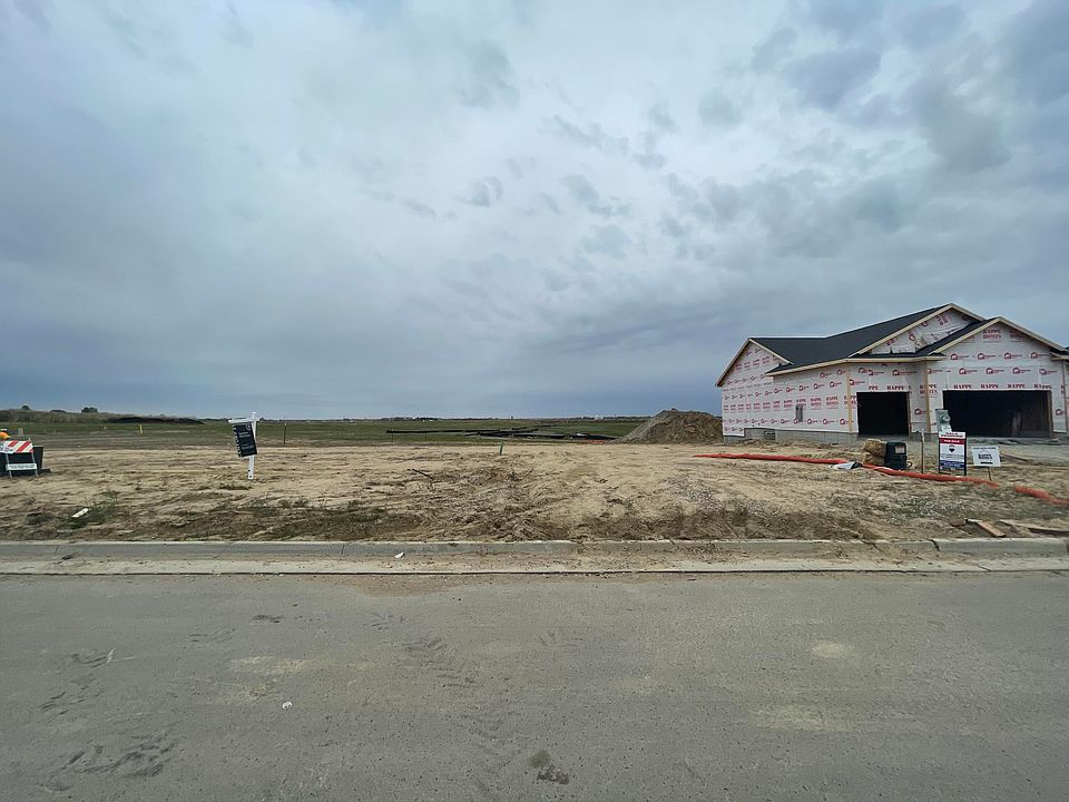 2nd image of 306 Cedar Dr