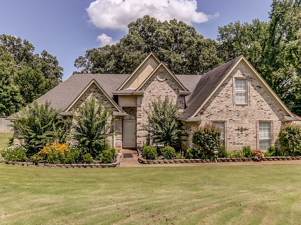 1st image of 275 Plantation Dr