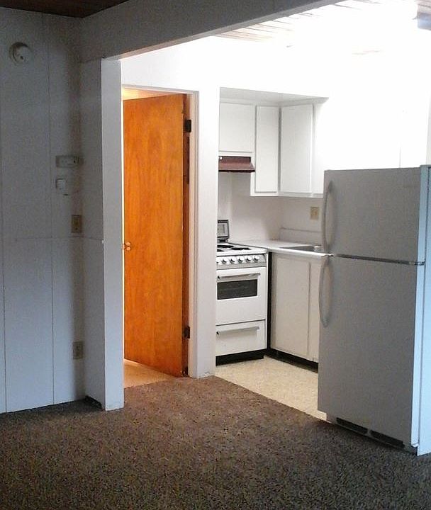 1st image of 827 N Grand Ave APT 33