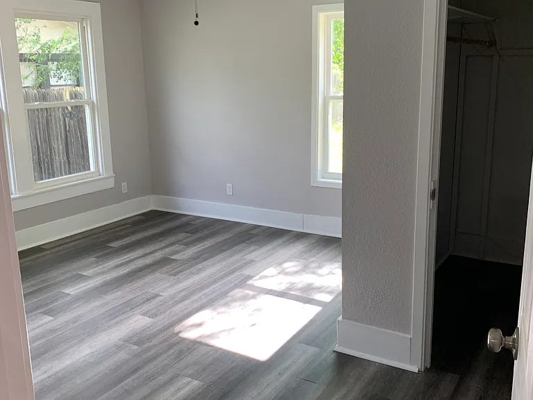 718 Peach St — Photo 5